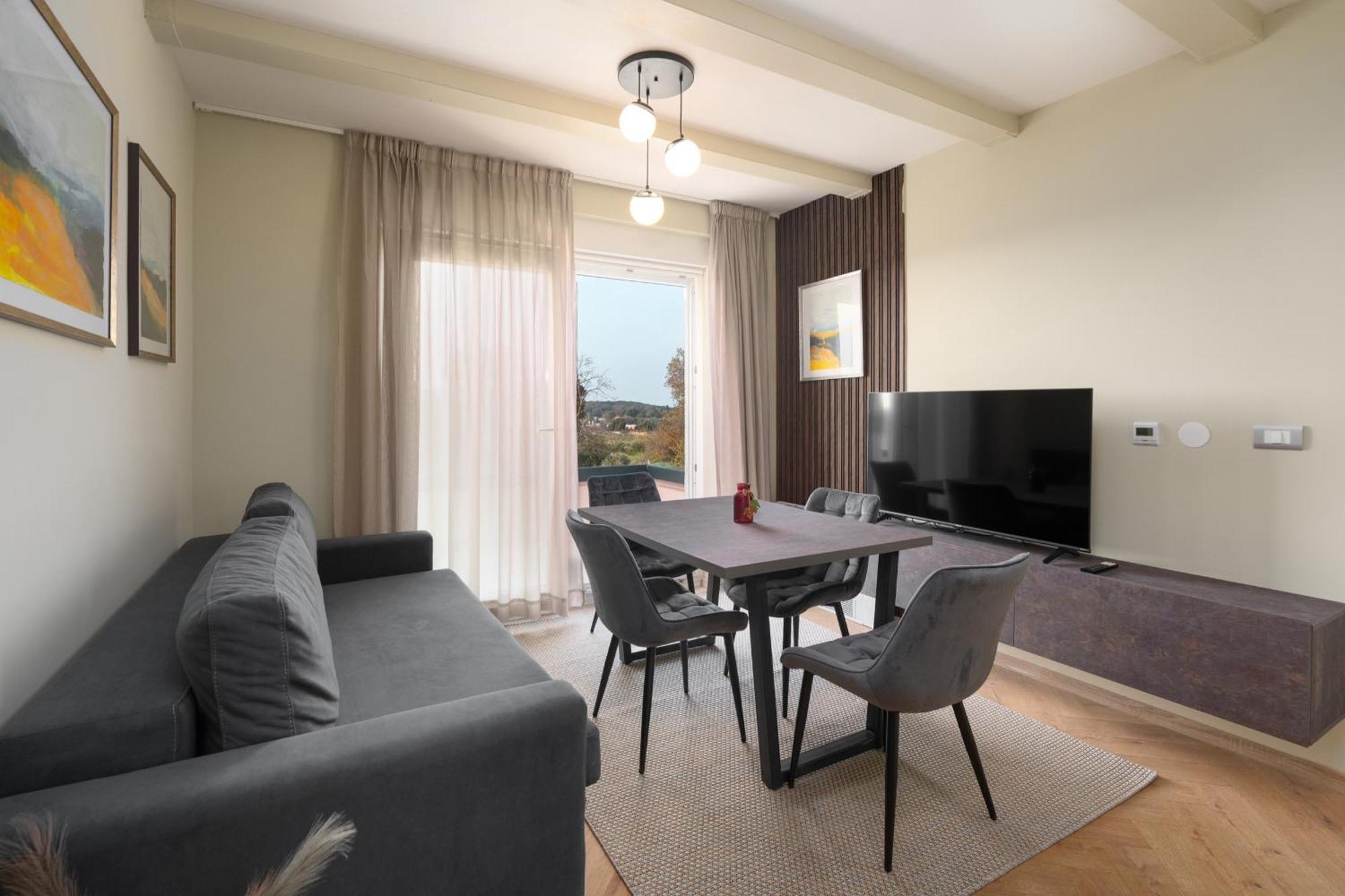 Larum Apartmens Vrsar Exteriér fotografie